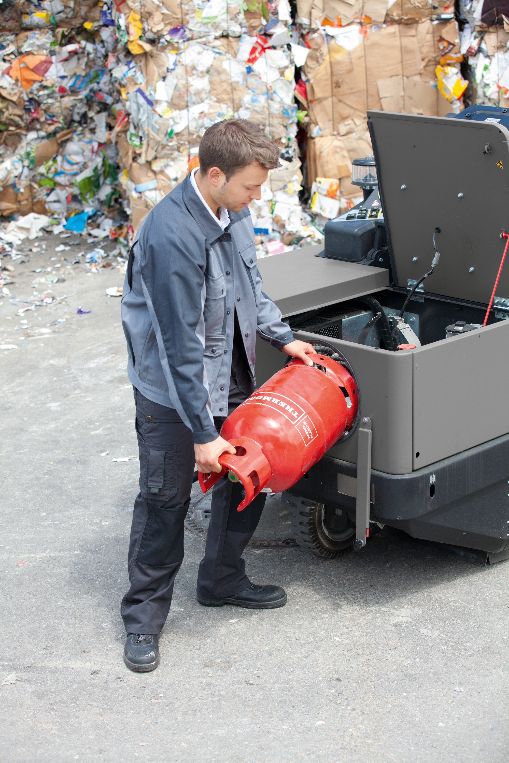 Kärcher Varredeira com Aspiração KM 130/300 R GLP